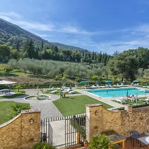 Hotel Cheli, Lukka