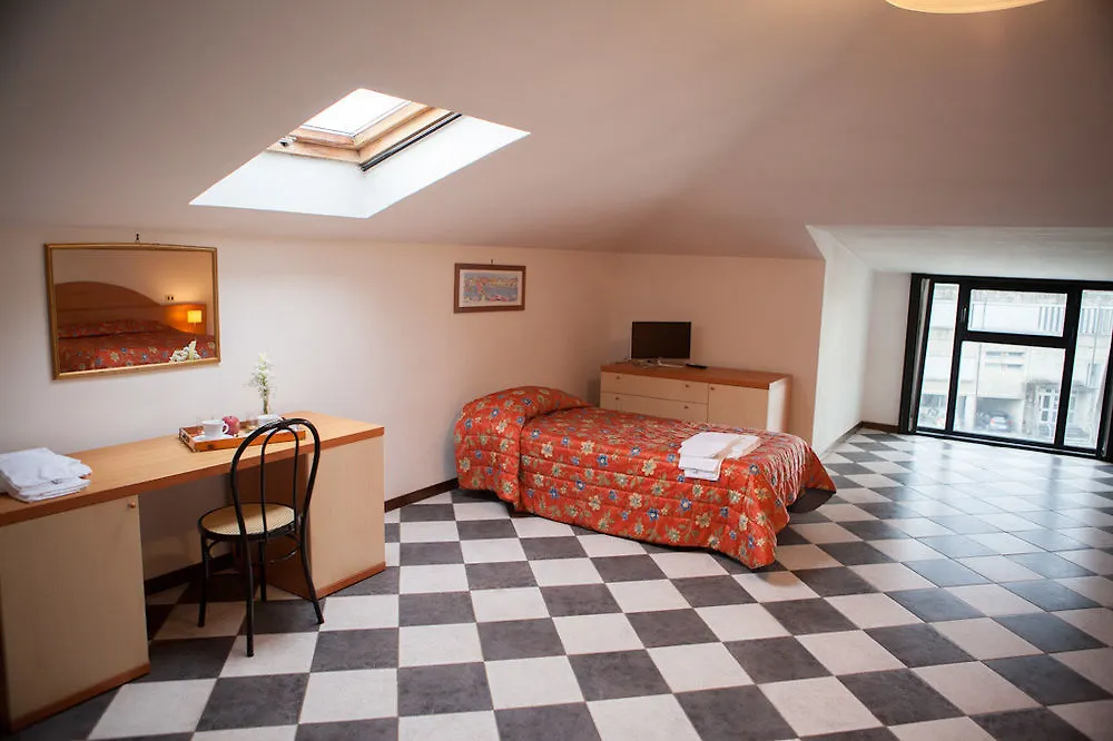 Giada Palace - Rooms Lucca