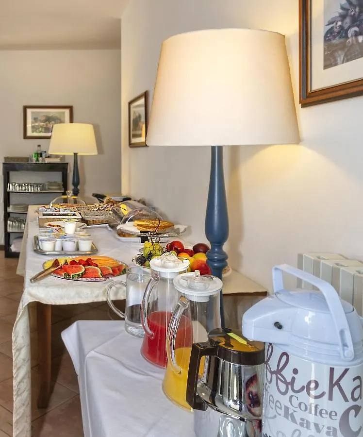 Giada Palace - Rooms Lucca Aparthotel