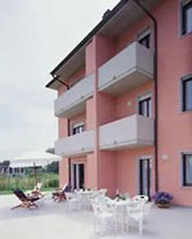 Giada Palace - Rooms Lucca 2*,