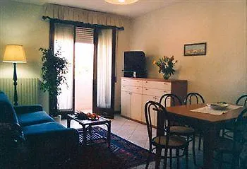 Giada Palace - Rooms Lucca 2*,  Italy