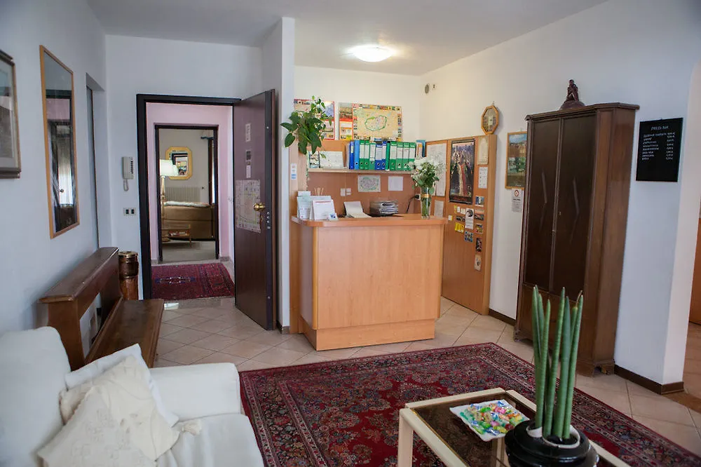 Giada Palace - Rooms Lucca Aparthotel