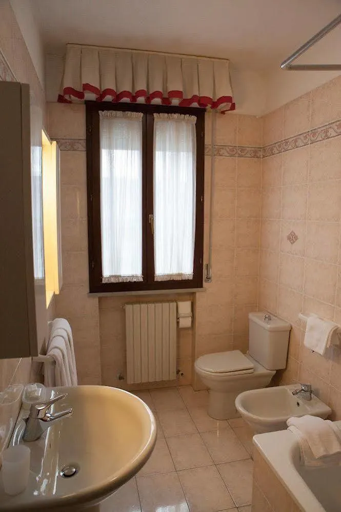 Giada Palace - Rooms Lucca Italy